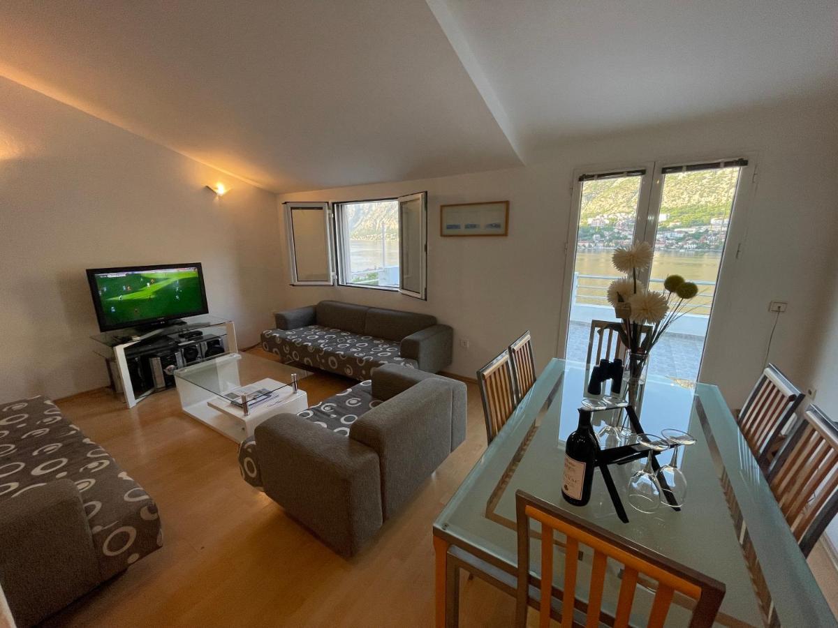 House With Big Terrace And Beautiful Sea View Villa Kotor Eksteriør bilde