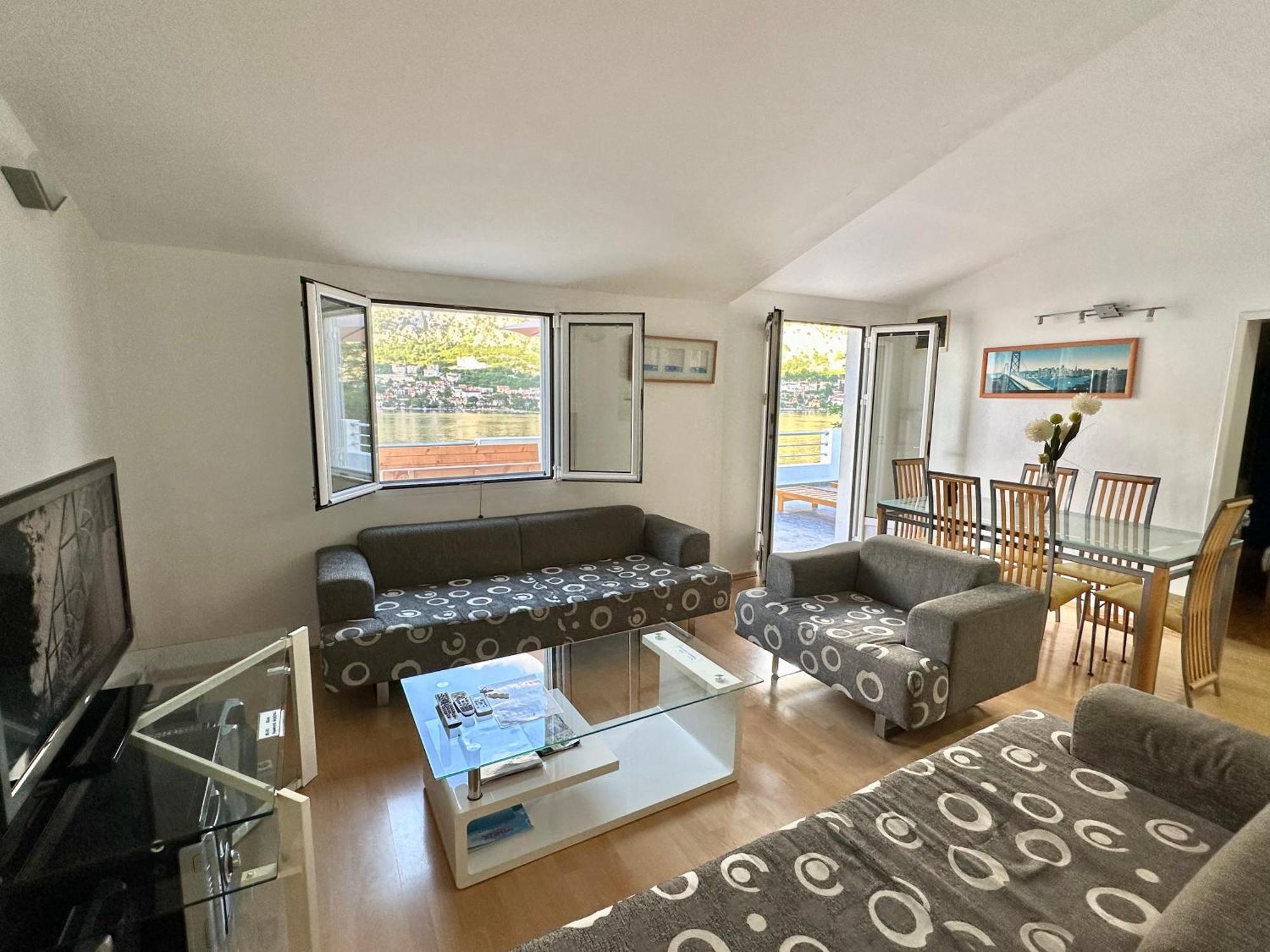House With Big Terrace And Beautiful Sea View Villa Kotor Eksteriør bilde