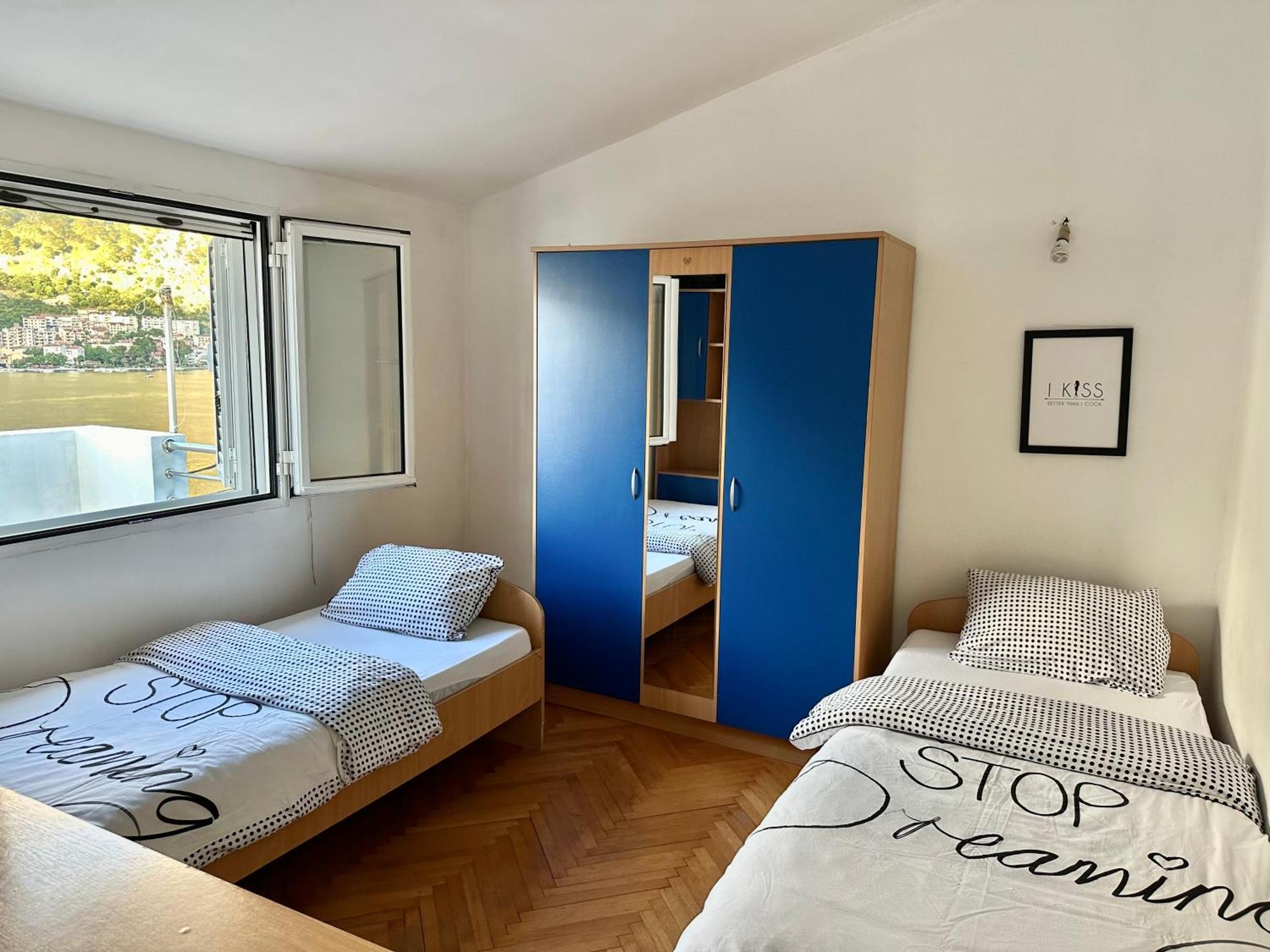 House With Big Terrace And Beautiful Sea View Villa Kotor Eksteriør bilde