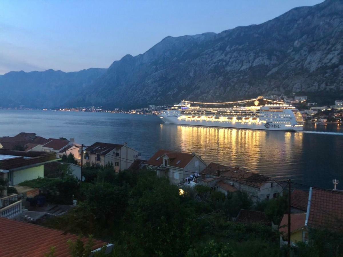 House With Big Terrace And Beautiful Sea View Villa Kotor Eksteriør bilde